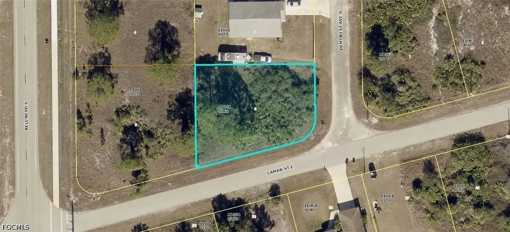 810 Demorest Avenue S Lehigh Acres FL 33974