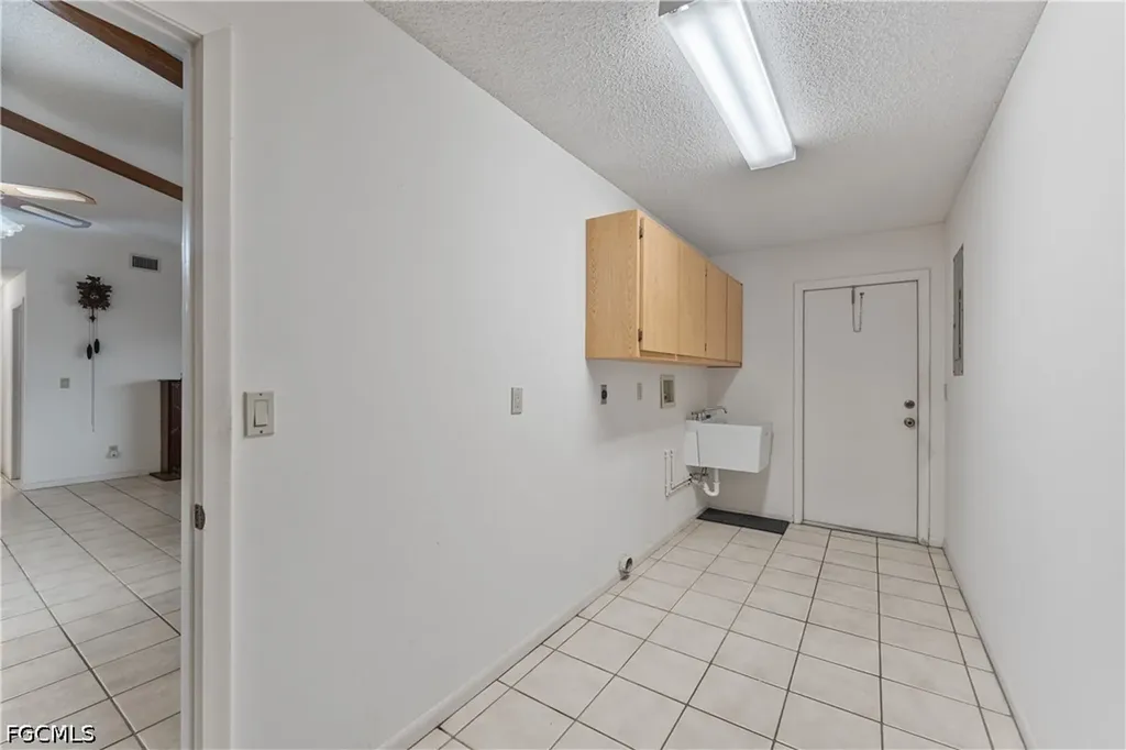 315 SE 20th Court Cape Coral FL 33990