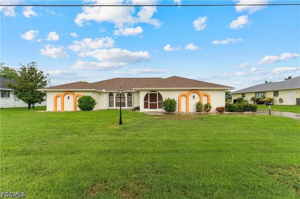315 SE 20th Court Cape Coral FL 33990