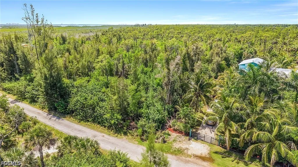 4235 Berkshire Road St. James City FL 33956