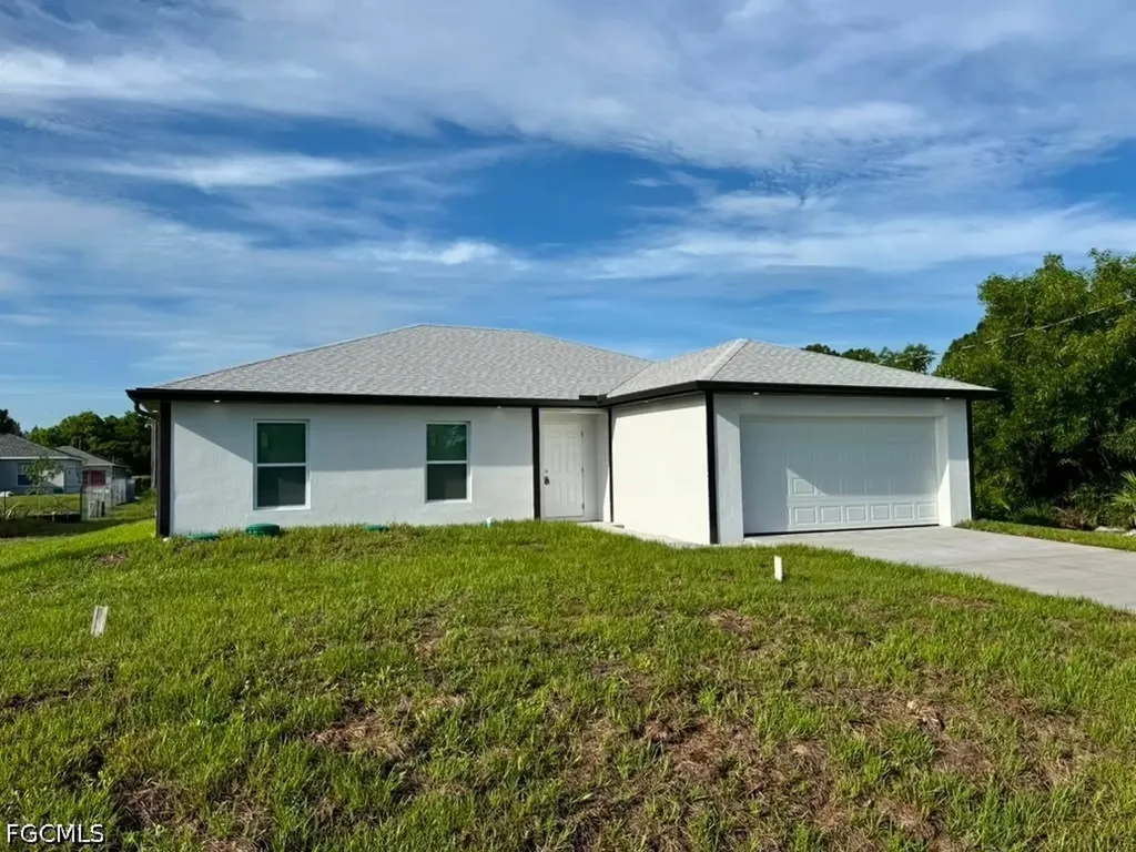 3707 32nd Street SW Lehigh Acres FL 33976