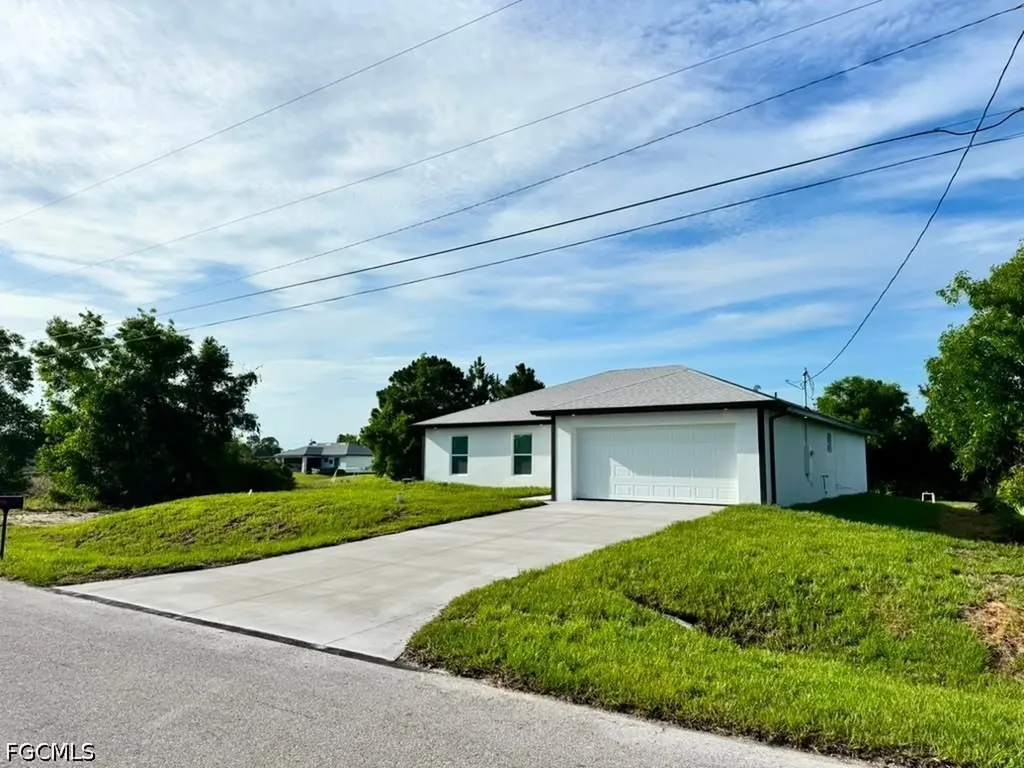 3707 32nd Street SW Lehigh Acres FL 33976