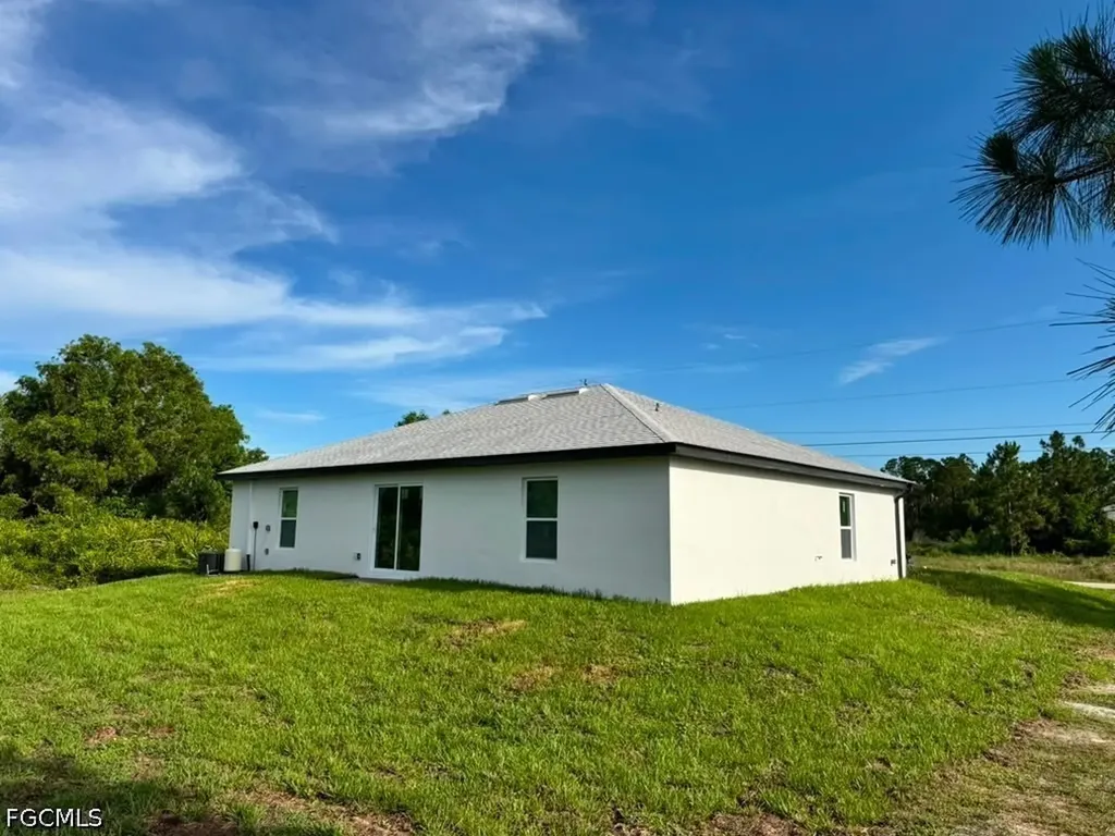3707 32nd Street SW Lehigh Acres FL 33976