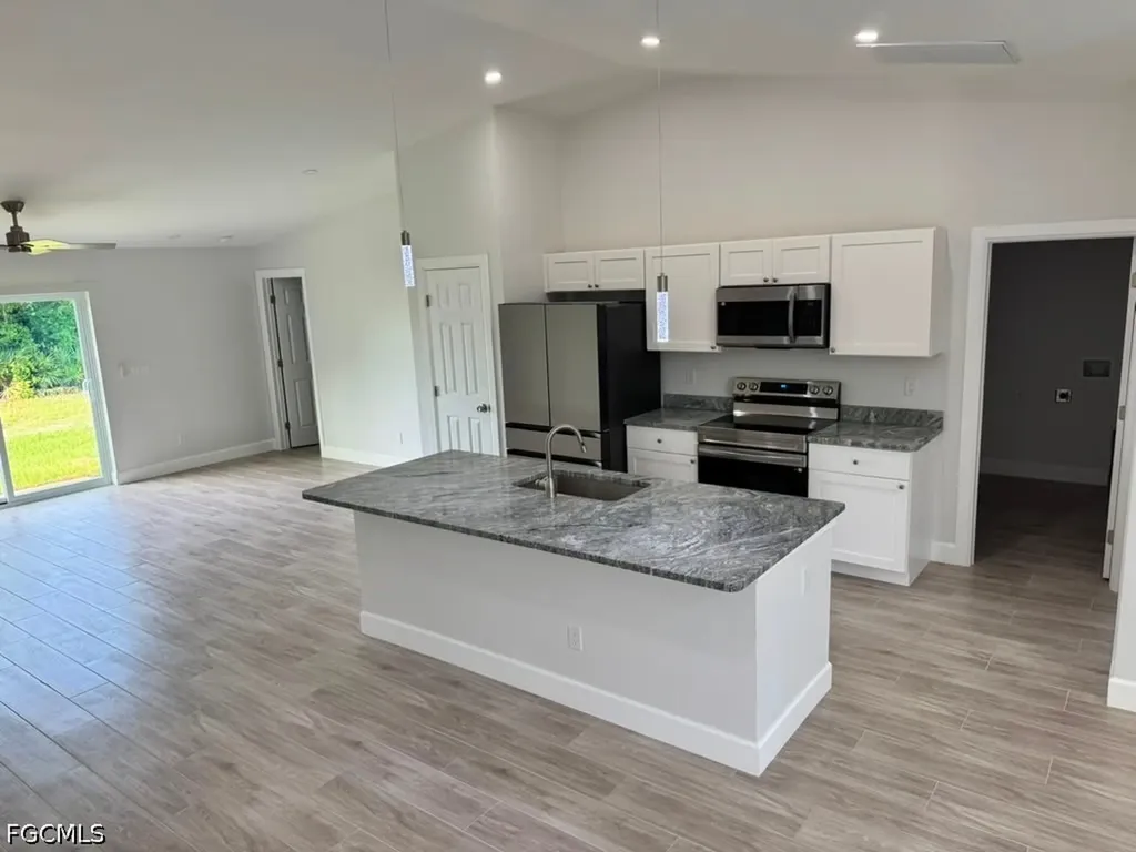 3707 32nd Street SW Lehigh Acres FL 33976