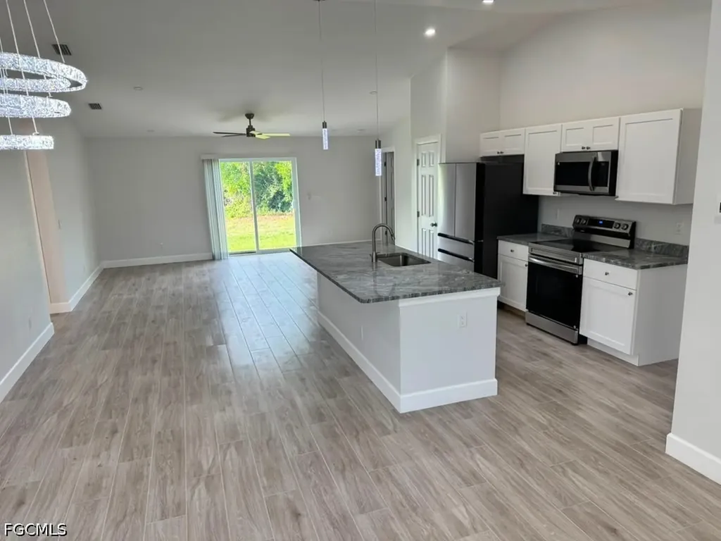 3707 32nd Street SW Lehigh Acres FL 33976
