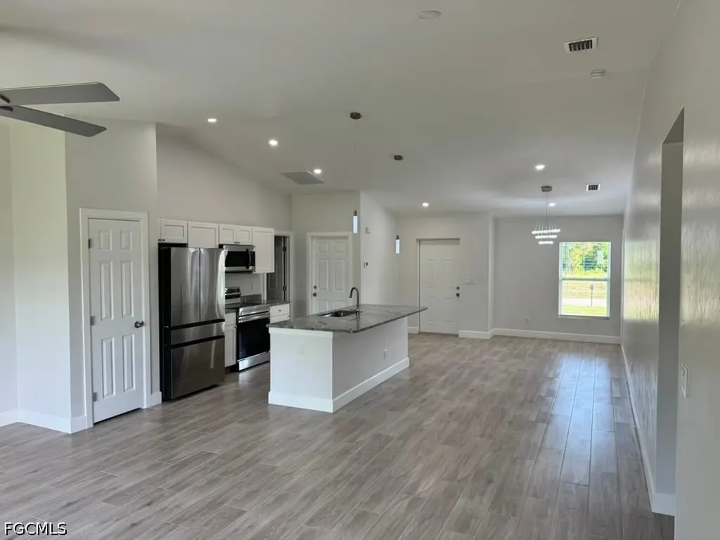 3707 32nd Street SW Lehigh Acres FL 33976