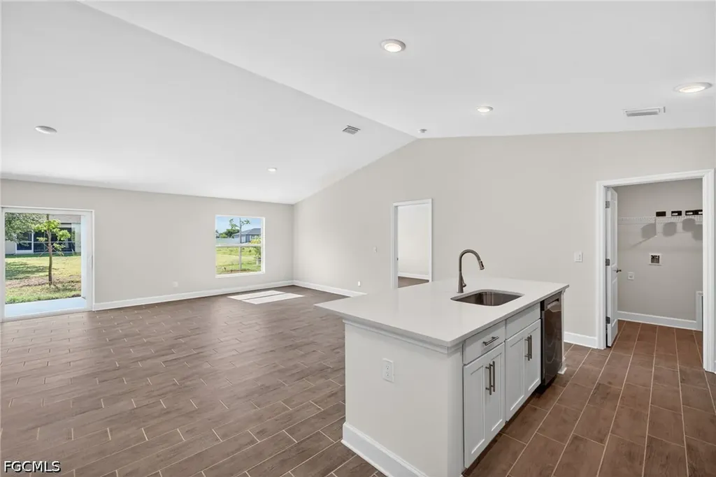 1819 NW 9th Avenue Cape Coral FL 33993
