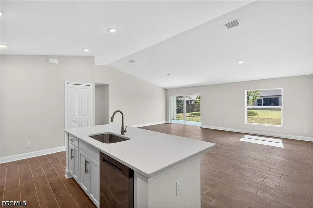 1819 NW 9th Avenue Cape Coral FL 33993