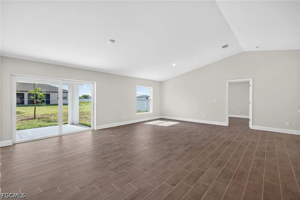 1819 NW 9th Avenue Cape Coral FL 33993