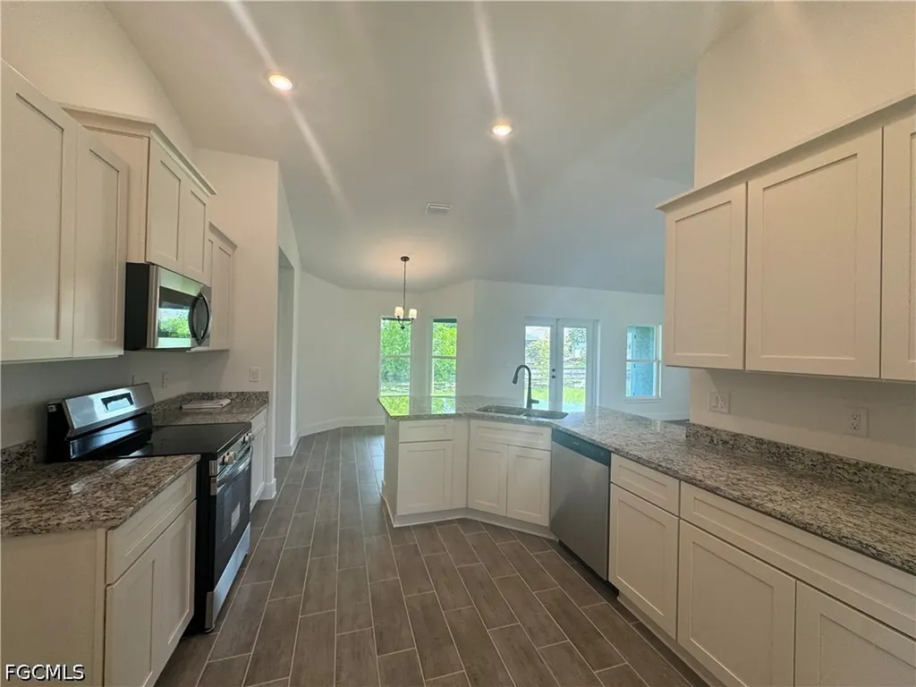 302 SE 1st Terrace Cape Coral FL 33990