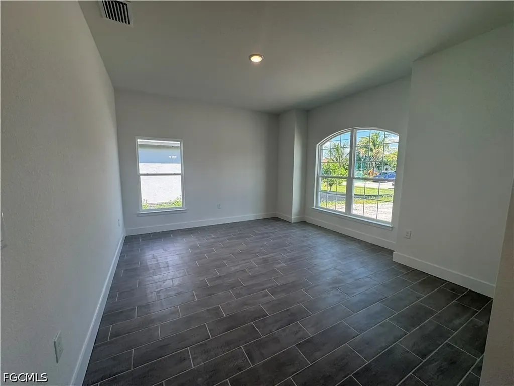 302 SE 1st Terrace Cape Coral FL 33990