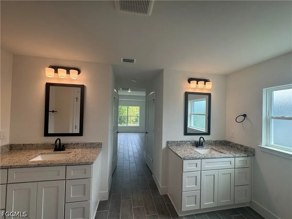 302 SE 1st Terrace Cape Coral FL 33990