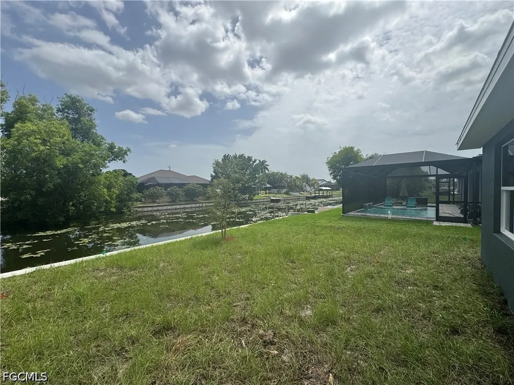 302 SE 1st Terrace Cape Coral FL 33990
