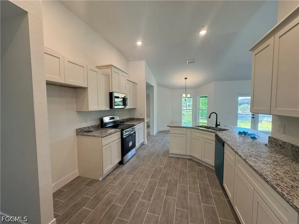 302 SE 1st Terrace Cape Coral FL 33990