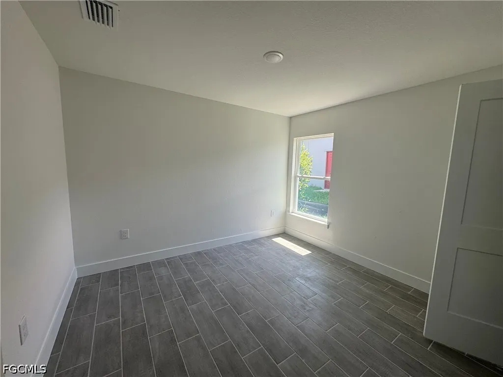 302 SE 1st Terrace Cape Coral FL 33990