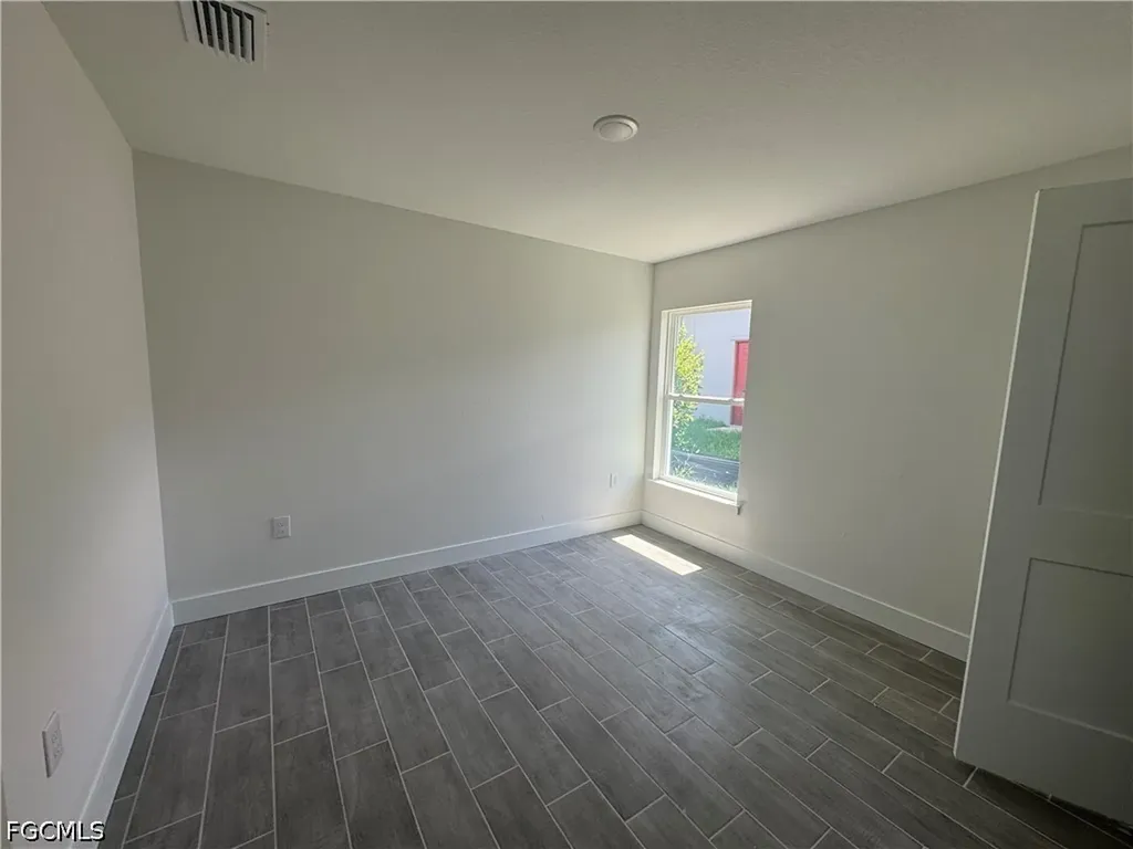 302 SE 1st Terrace Cape Coral FL 33990