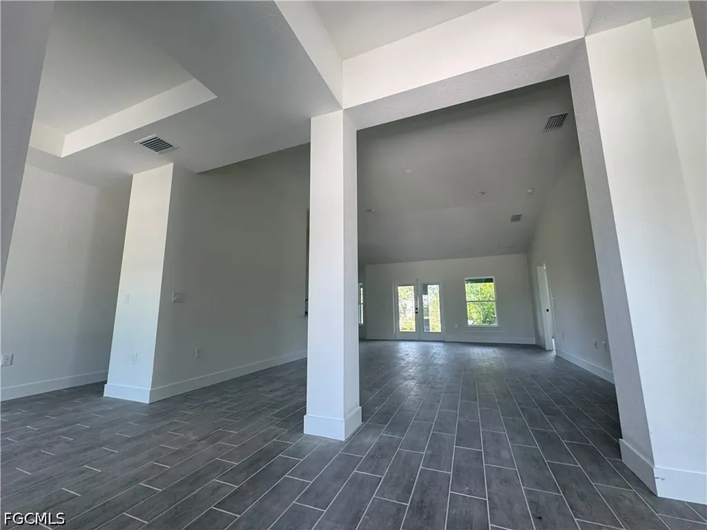 302 SE 1st Terrace Cape Coral FL 33990