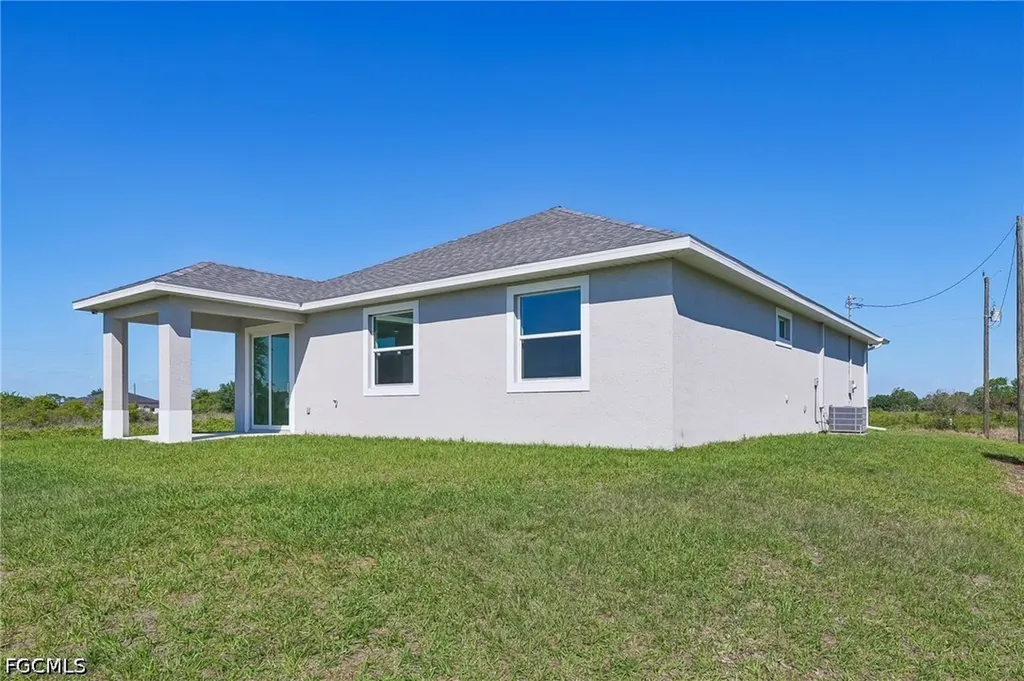 9006 S Castle Circle Labelle FL 33935