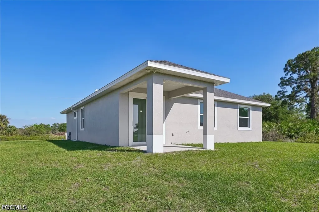 9006 S Castle Circle Labelle FL 33935