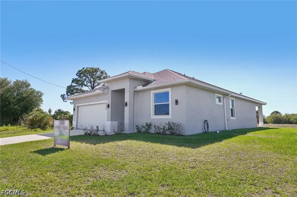 9006 S Castle Circle Labelle FL 33935