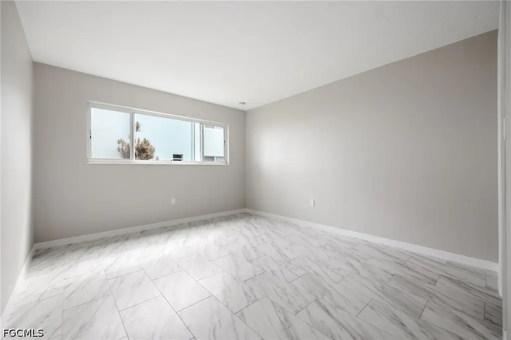 3225 E Riverside Drive Fort Myers FL 33916