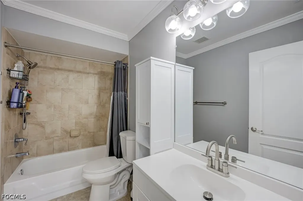 13103 Regent Circle Fort Myers FL 33966