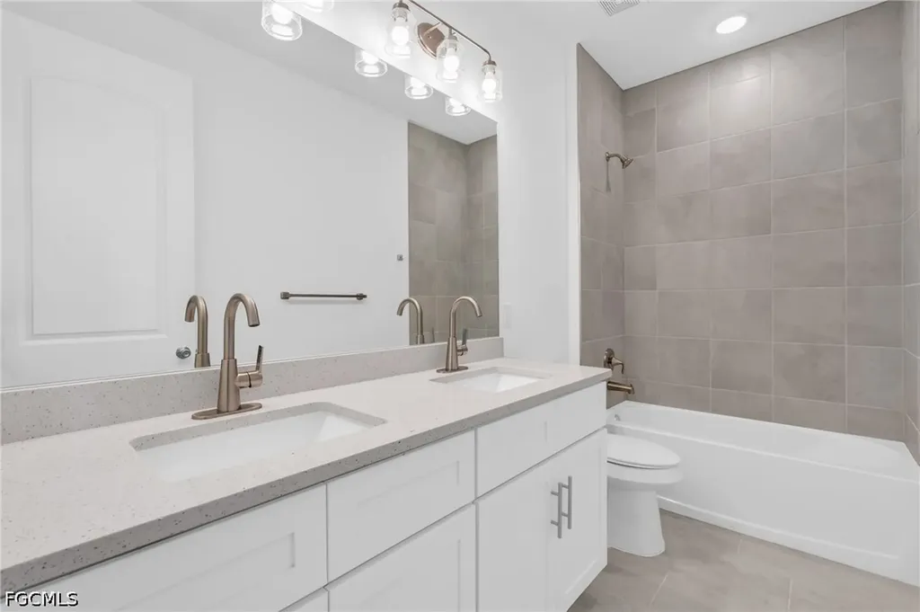 526 NW 9th Street Cape Coral FL 33993