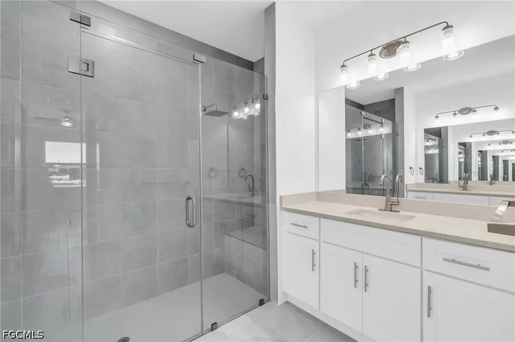 526 NW 9th Street Cape Coral FL 33993