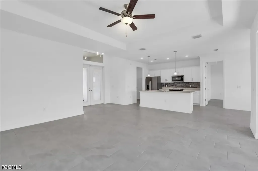 526 NW 9th Street Cape Coral FL 33993