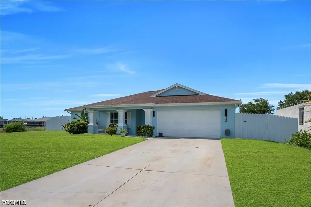 3902 3rd Street SW Lehigh Acres FL 33976