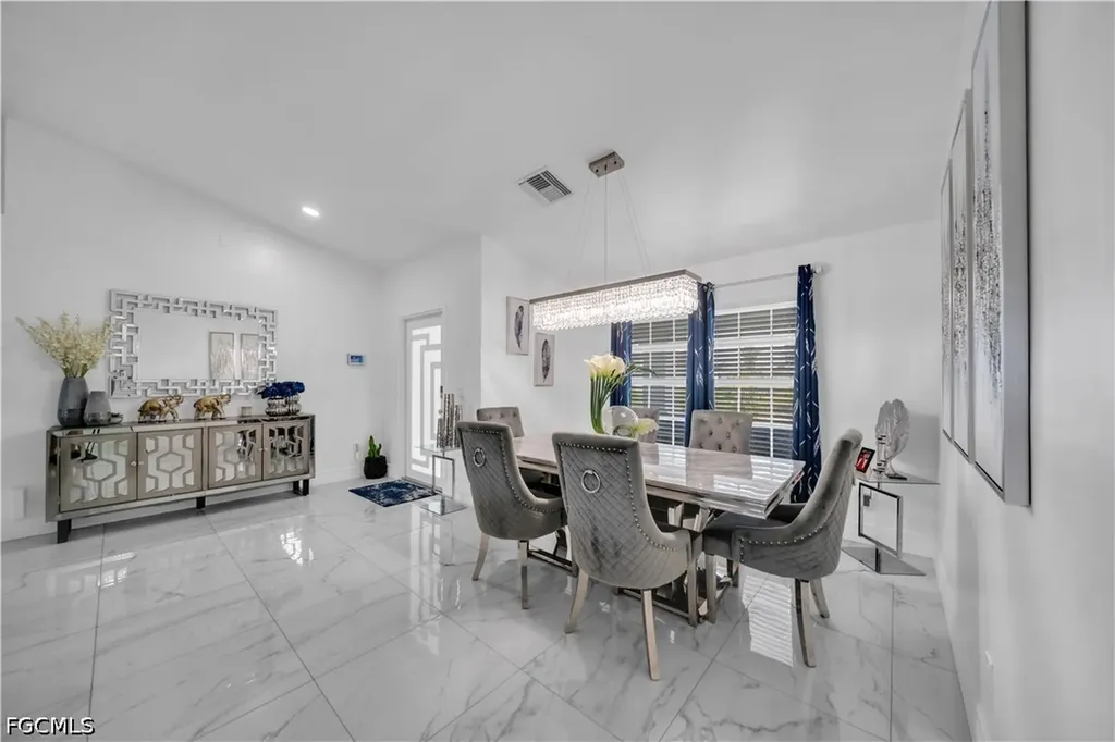 3902 3rd Street SW Lehigh Acres FL 33976