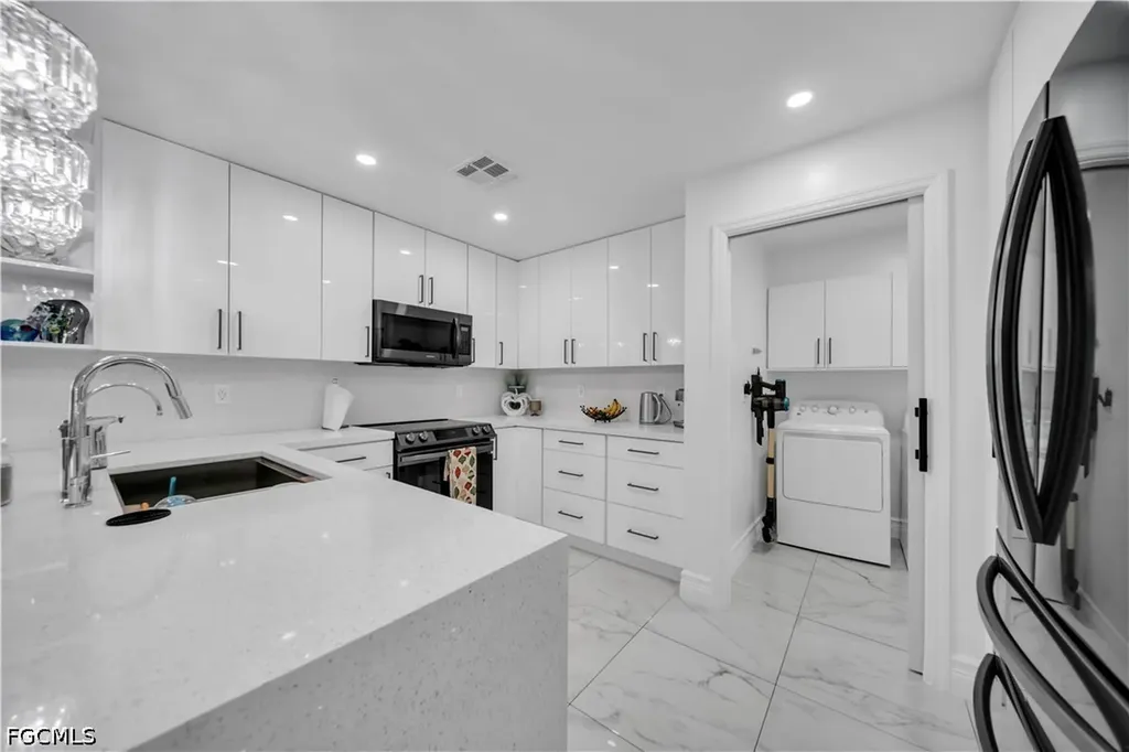 3902 3rd Street SW Lehigh Acres FL 33976