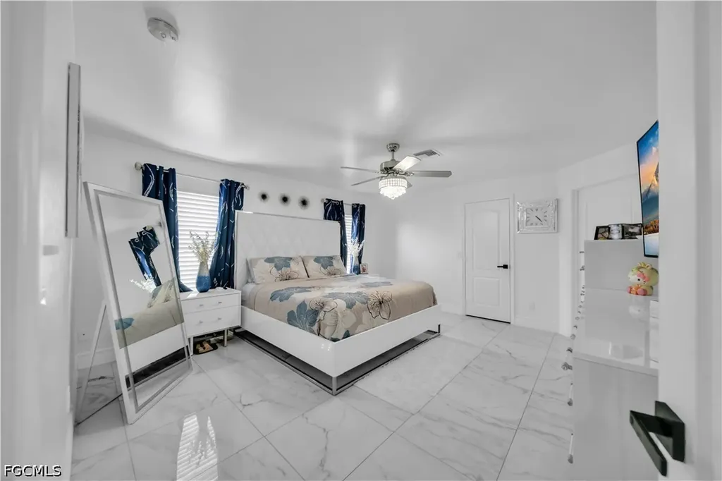 3902 3rd Street SW Lehigh Acres FL 33976
