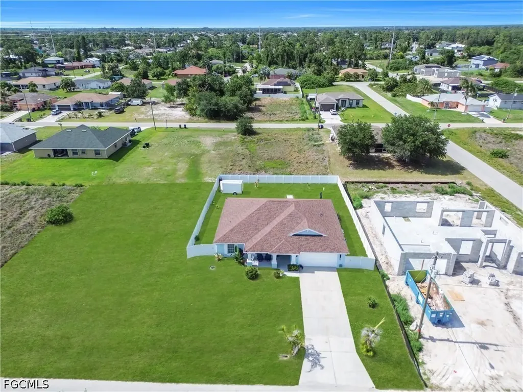 3902 3rd Street SW Lehigh Acres FL 33976