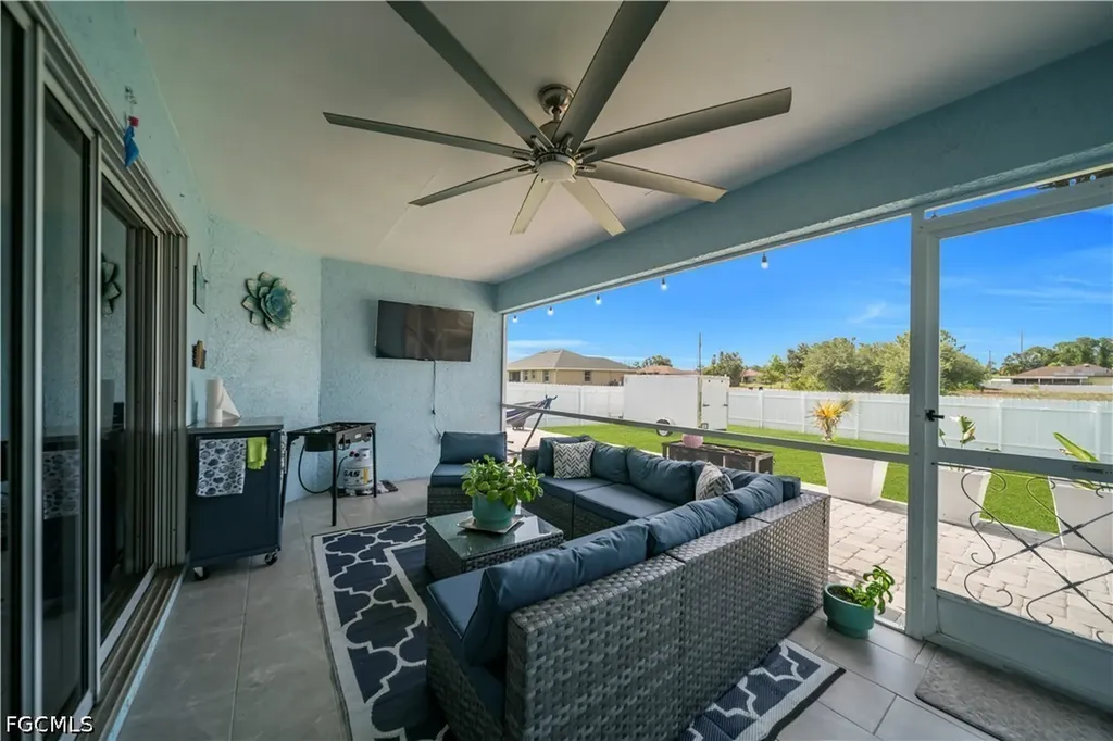 3902 3rd Street SW Lehigh Acres FL 33976