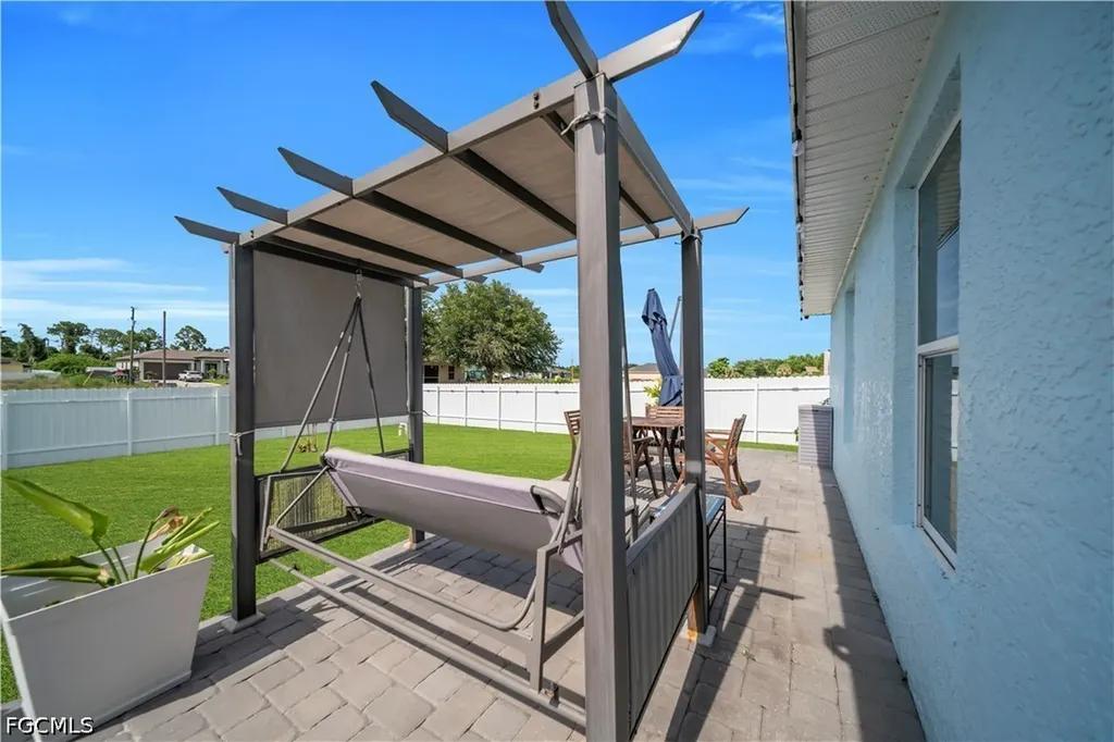 3902 3rd Street SW Lehigh Acres FL 33976