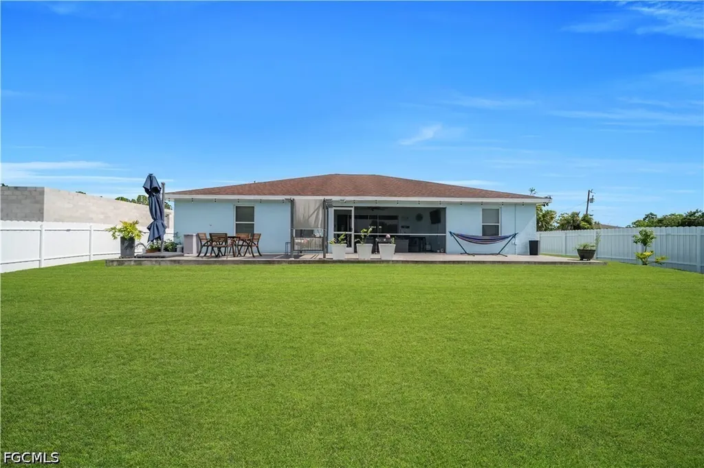 3902 3rd Street SW Lehigh Acres FL 33976