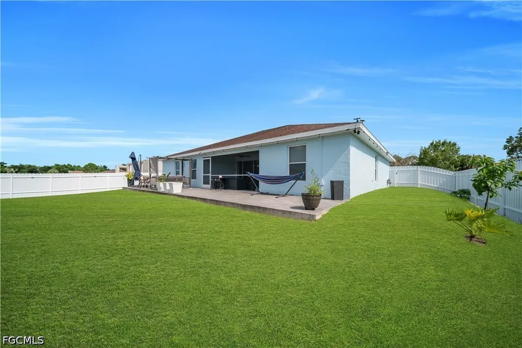 3902 3rd Street SW Lehigh Acres FL 33976