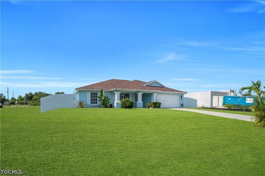 3902 3rd Street SW Lehigh Acres FL 33976