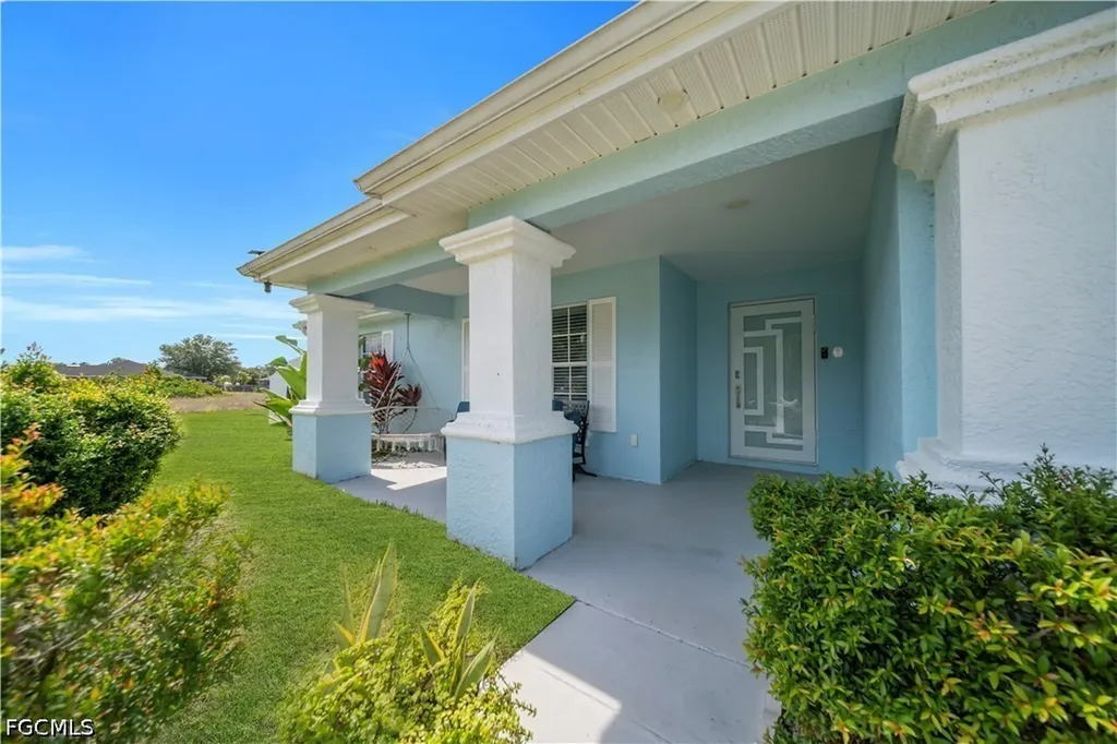 3902 3rd Street SW Lehigh Acres FL 33976