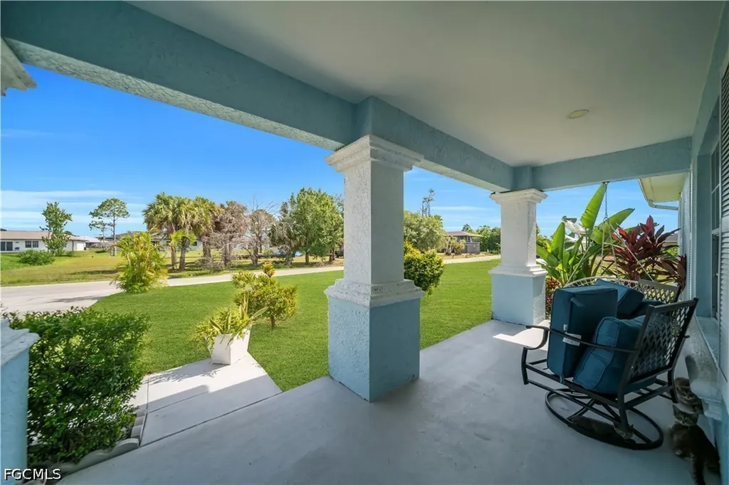 3902 3rd Street SW Lehigh Acres FL 33976