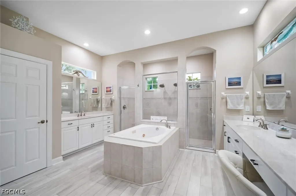 9042 Bronco Court Naples FL 34113