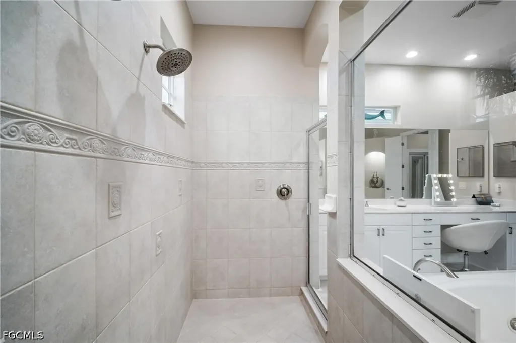 9042 Bronco Court Naples FL 34113