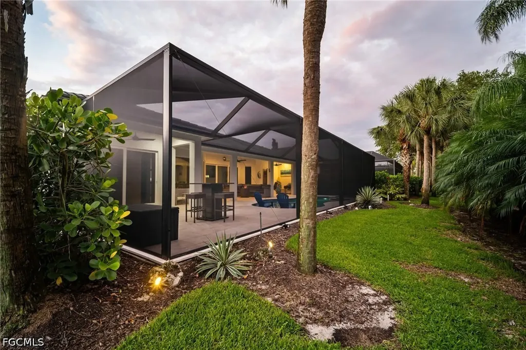 9042 Bronco Court Naples FL 34113