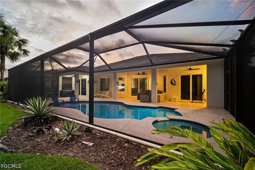 9042 Bronco Court Naples FL 34113
