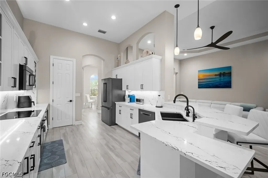 9042 Bronco Court Naples FL 34113