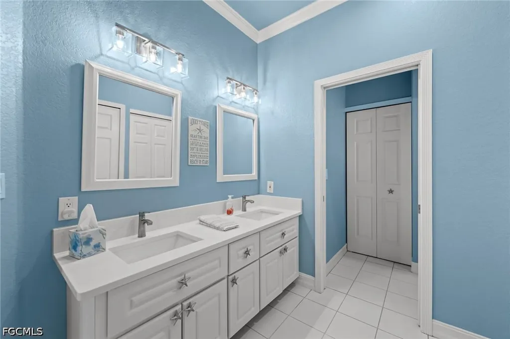 2315 Cherimoya Lane St. James City FL 33956