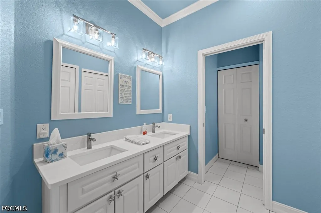 2315 Cherimoya Lane St. James City FL 33956