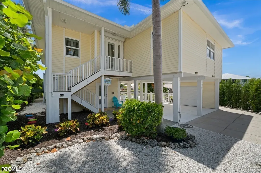 2315 Cherimoya Lane St. James City FL 33956