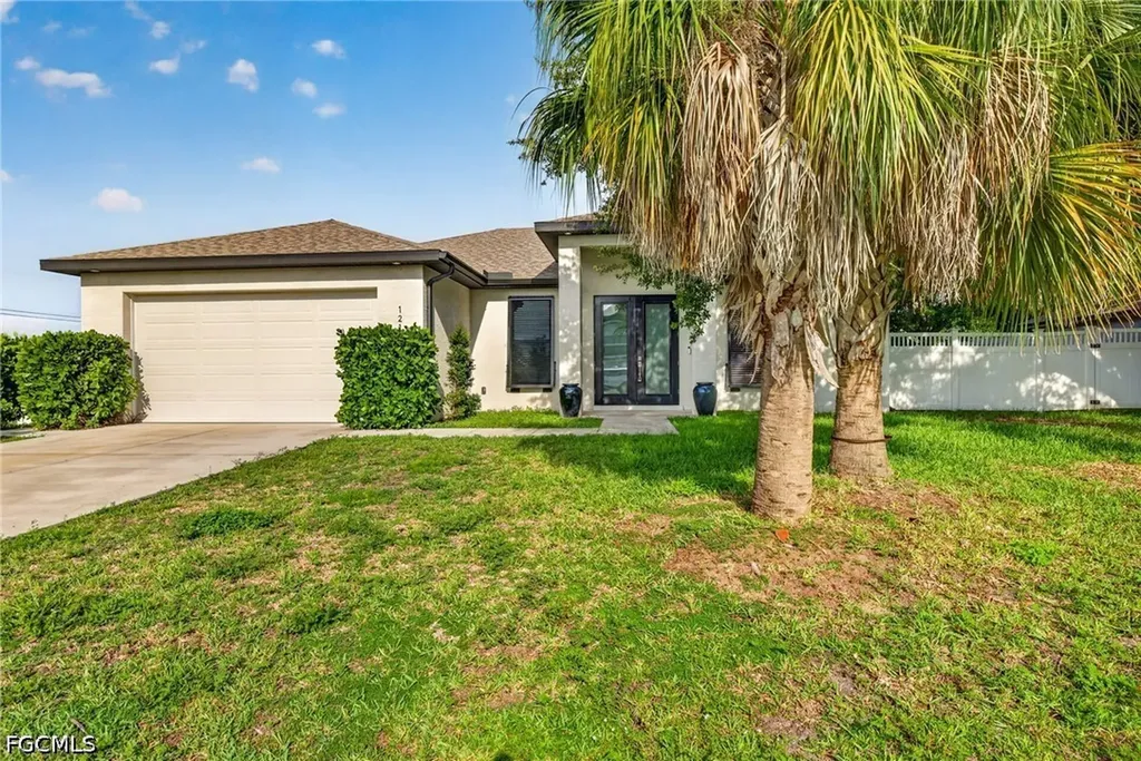 1218 SW 9th Court Cape Coral FL 33991
